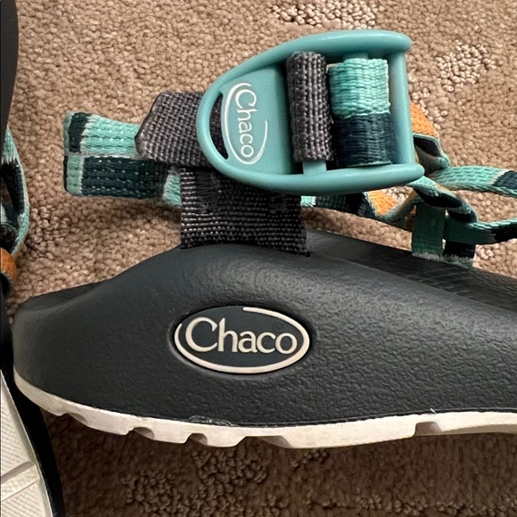 Chaco Adjustable Sandals, Sz 6 - Picture 5 of 7